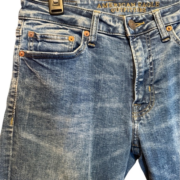 American Eagle Outfitters Blue Relaxed Jeans with Distressed Details - Picture 3 of 14